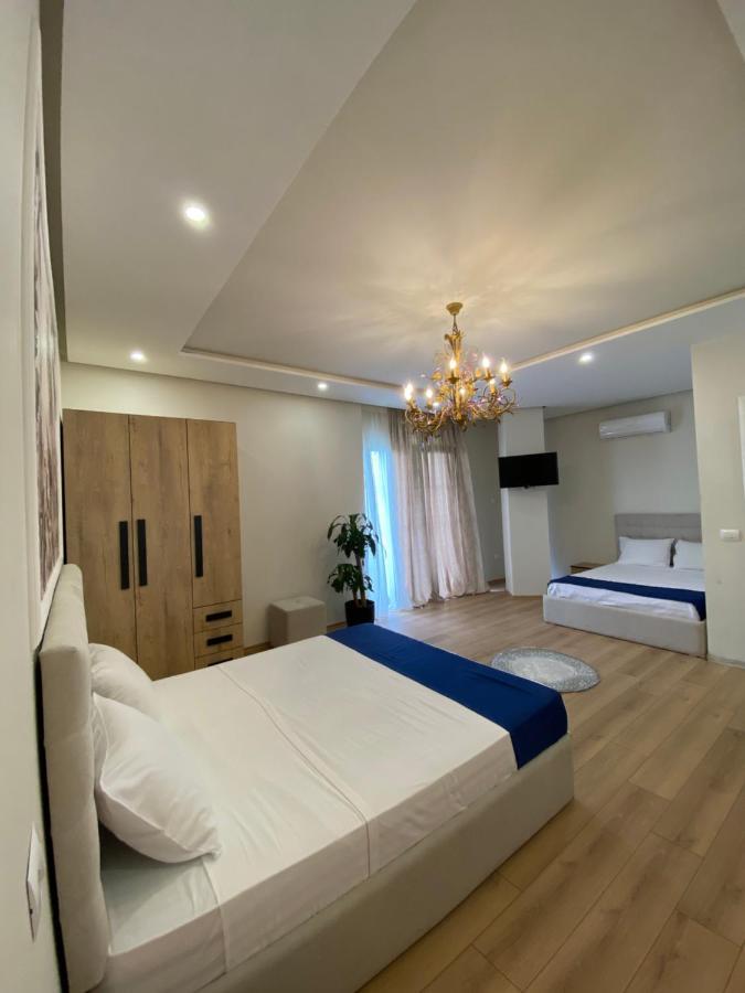 Villa D Hotel-Restaurant-Private Beach Durrës Kültér fotó