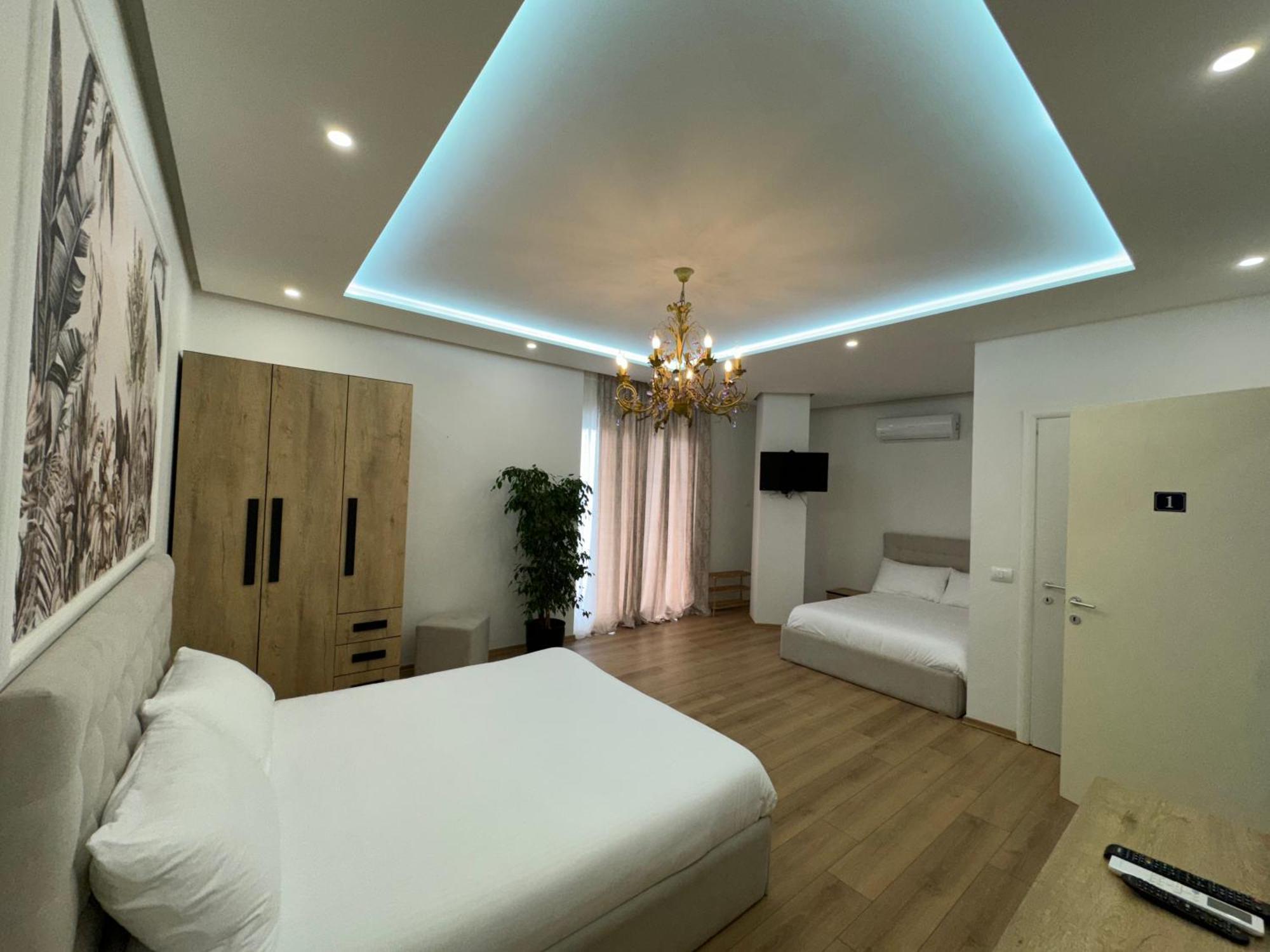 Villa D Hotel-Restaurant-Private Beach Durrës Kültér fotó